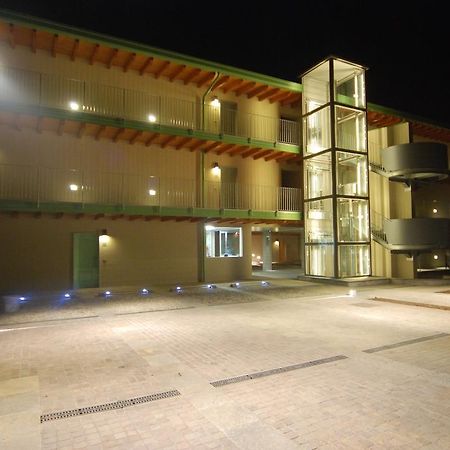Residence & Suites Solaf Bonate di Sopra Exterior foto